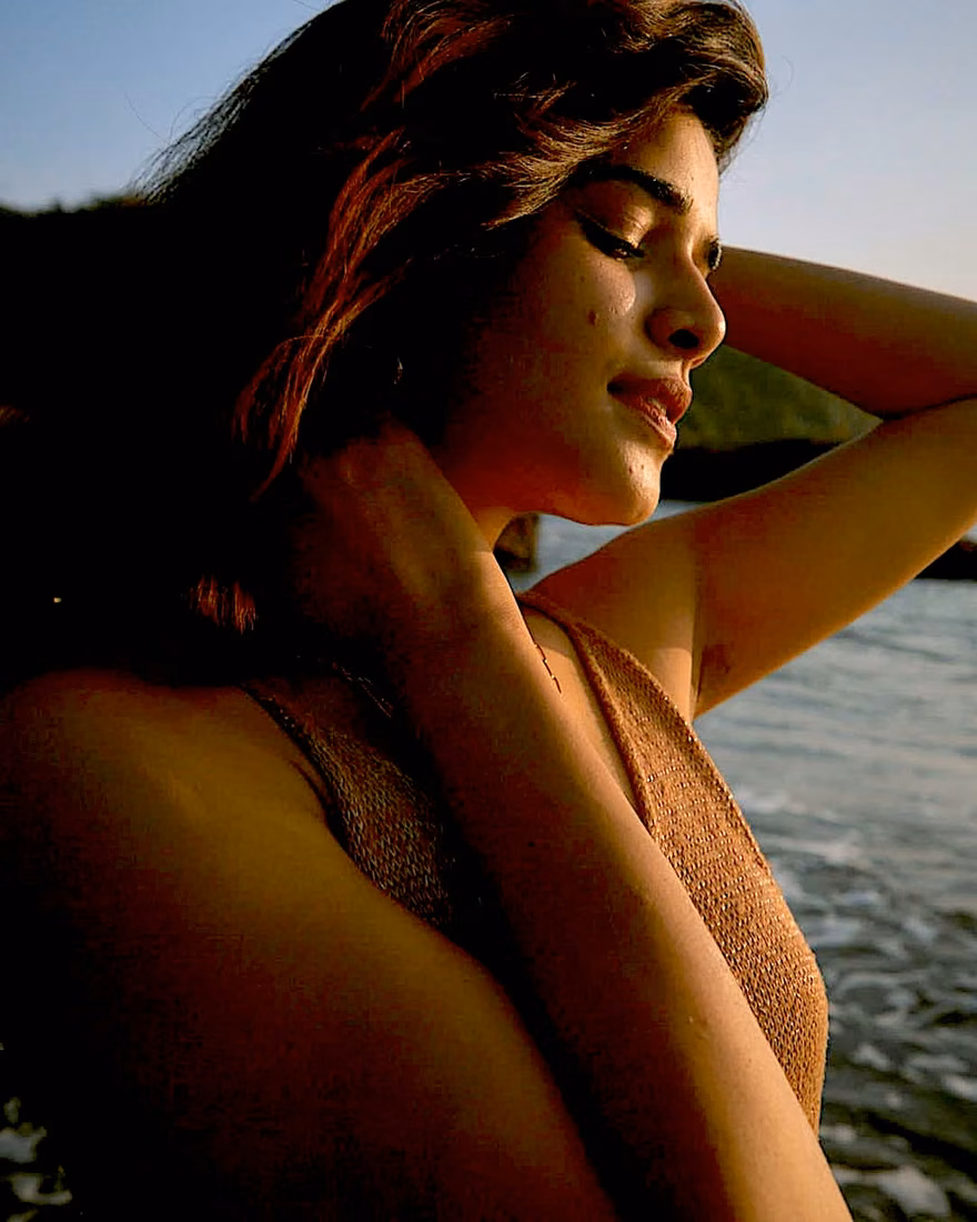 Anshika — model portfolio photo 8 of 8