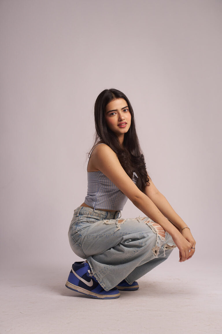 Anaisha — model portfolio photo 13 of 34