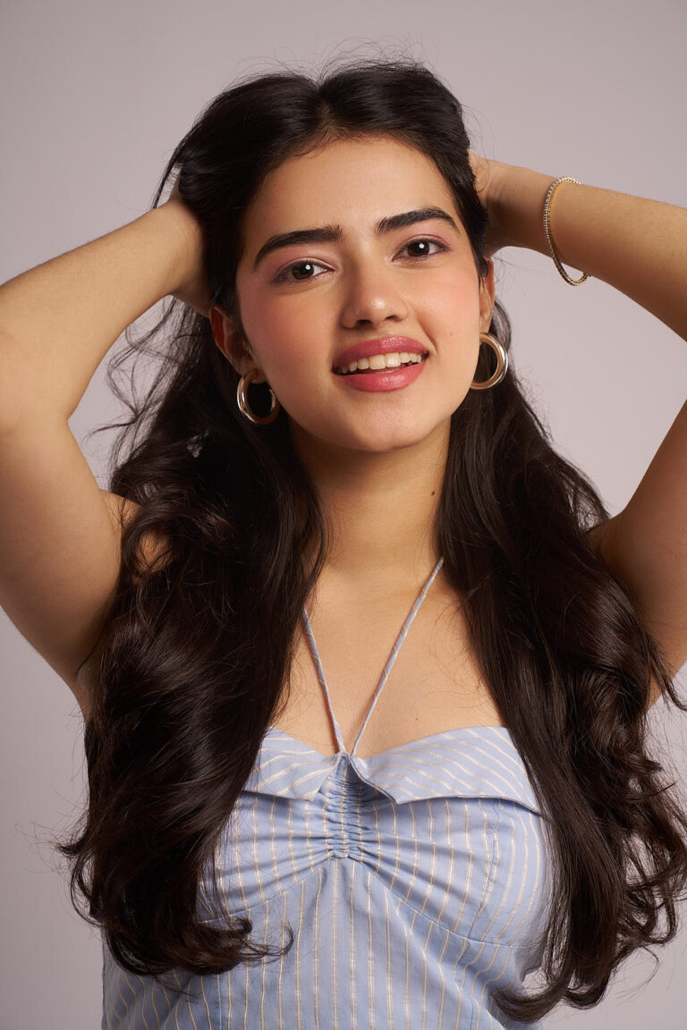 Anaisha — model portfolio photo 23 of 34