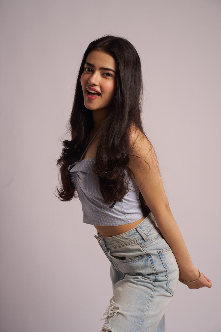 Anaisha — model portfolio photo 27 of 34