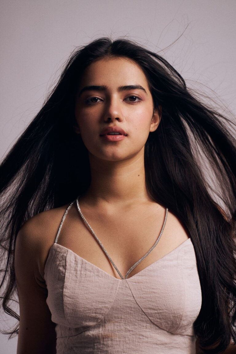 Anaisha — model portfolio photo 34 of 34