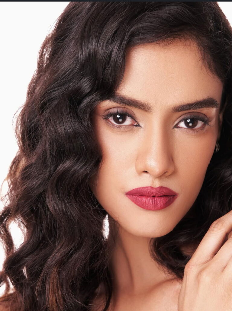 Dakshita — model portfolio photo 30 of 44
