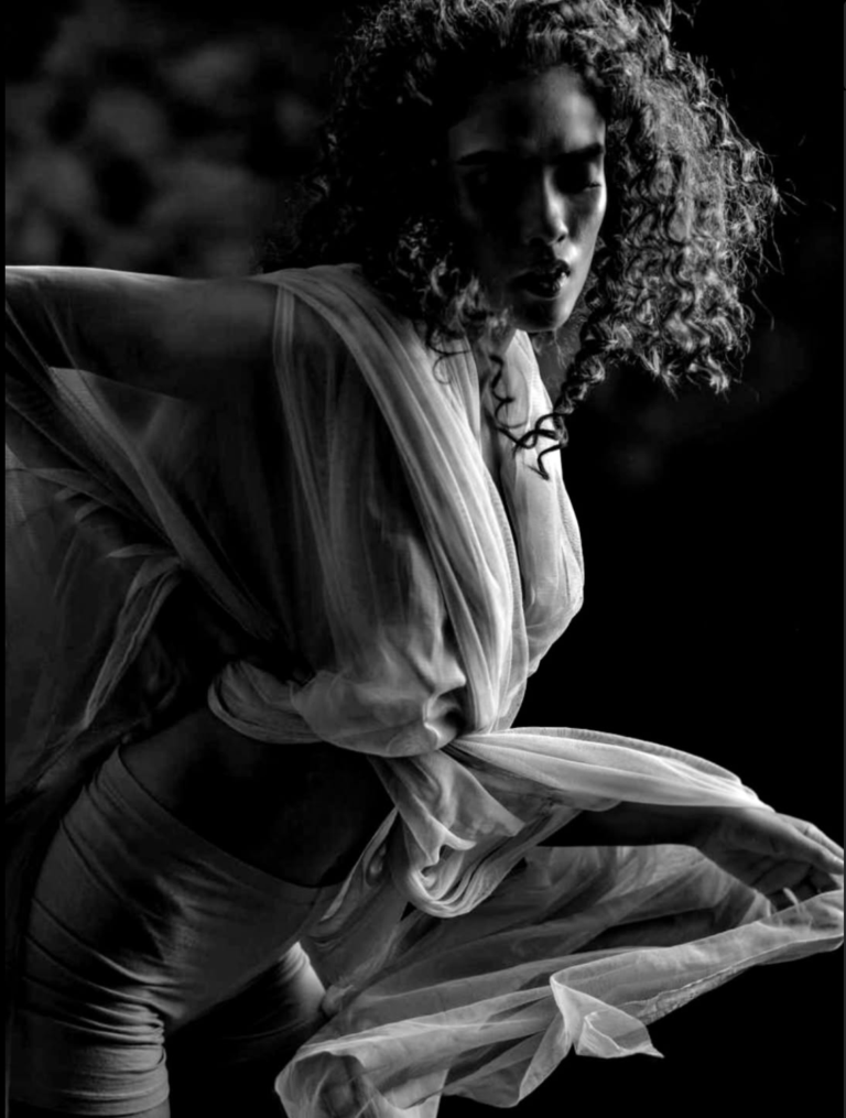 Dakshita — model portfolio photo 34 of 44