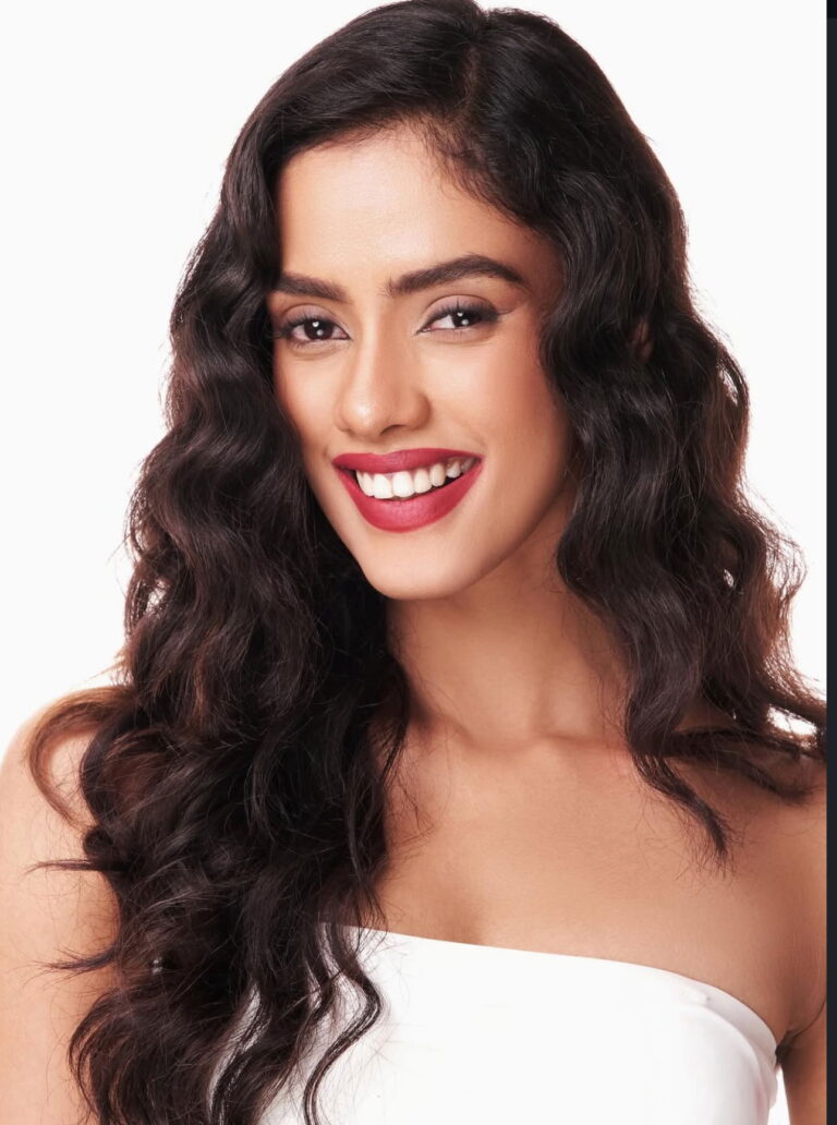 Dakshita — model portfolio photo 12 of 44