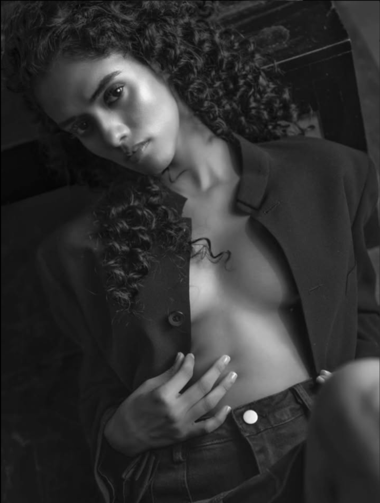 Dakshita — model portfolio photo 15 of 44
