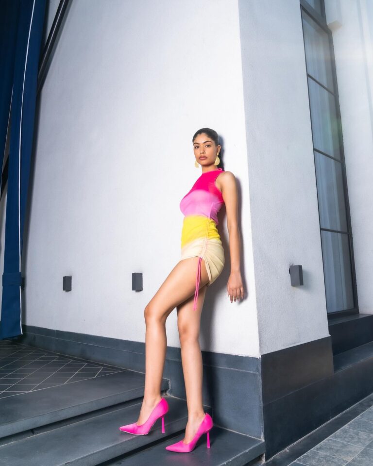 Gaurika Vashisth — model portfolio photo 9 of 42