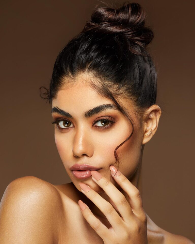 Gaurika Vashisth — model portfolio photo 36 of 42