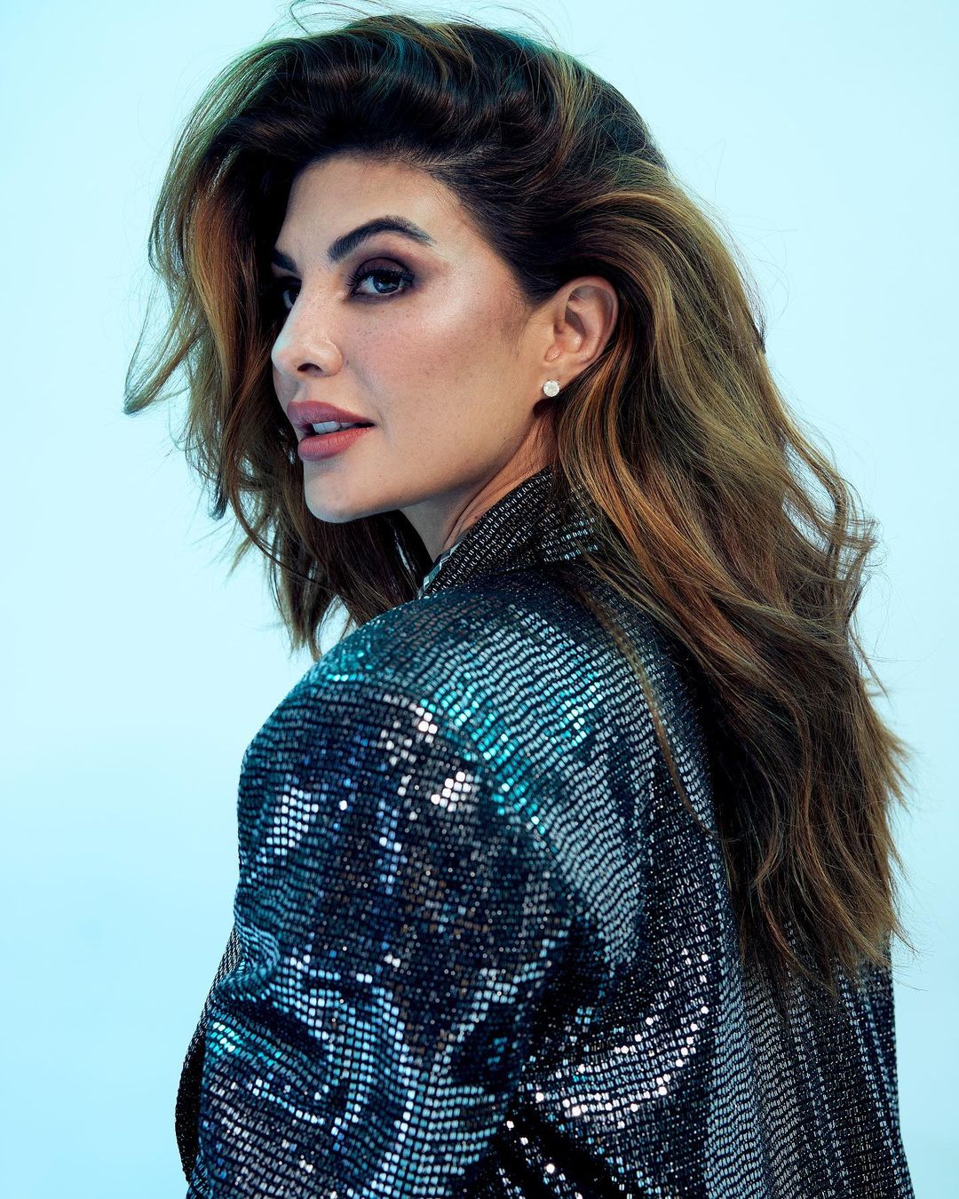 Jacqueline Fernandez Shimmers at ‘The Gray Man’ India Premiere