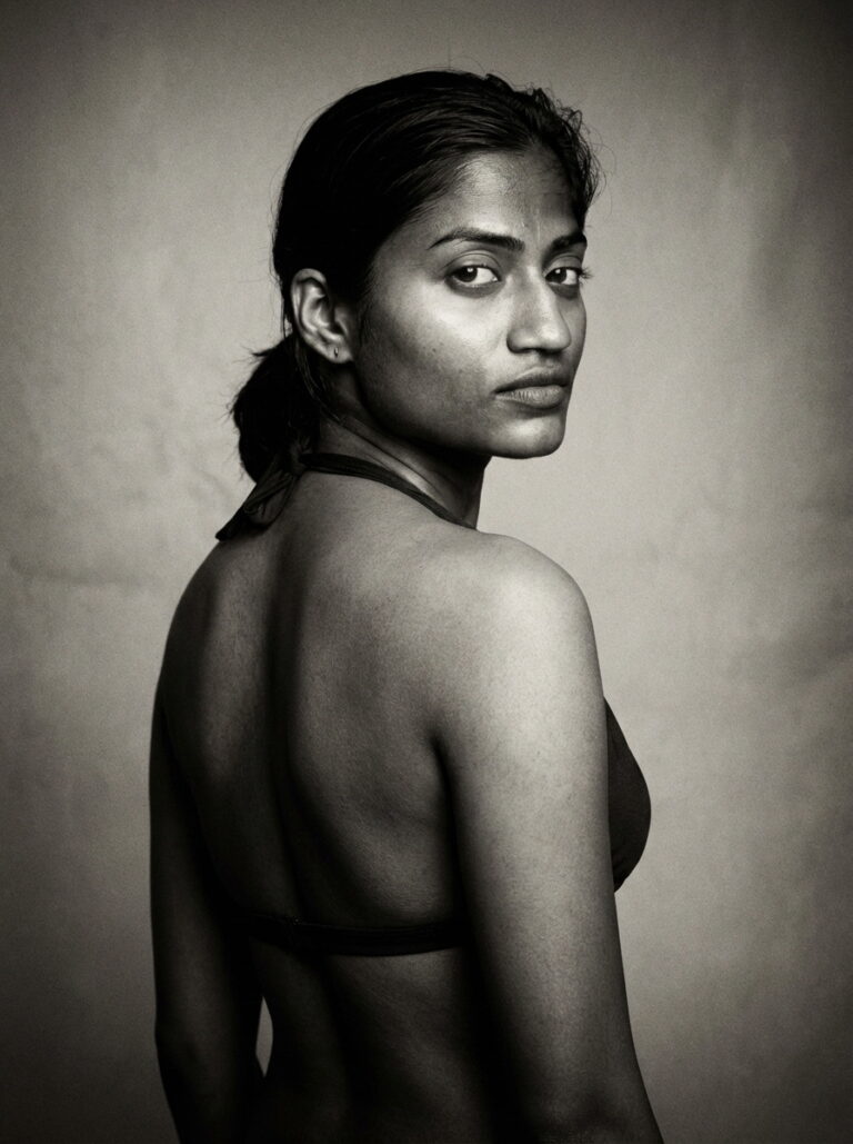 Akhivashna Hitha — model portfolio photo 14 of 35