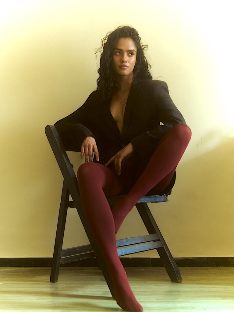 Dakshita — model portfolio photo 9 of 44