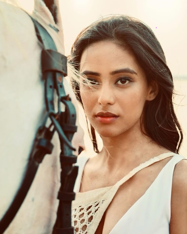 Srushti M — model portfolio photo 12 of 29