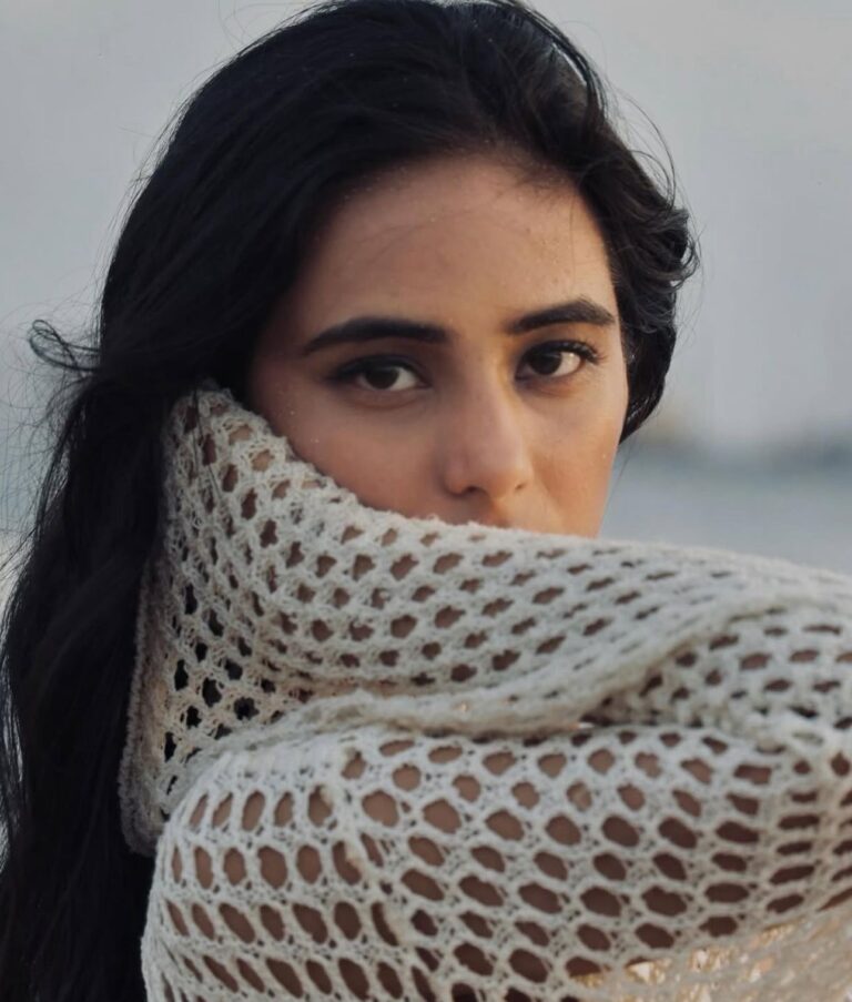 Srushti M — model portfolio photo 22 of 29