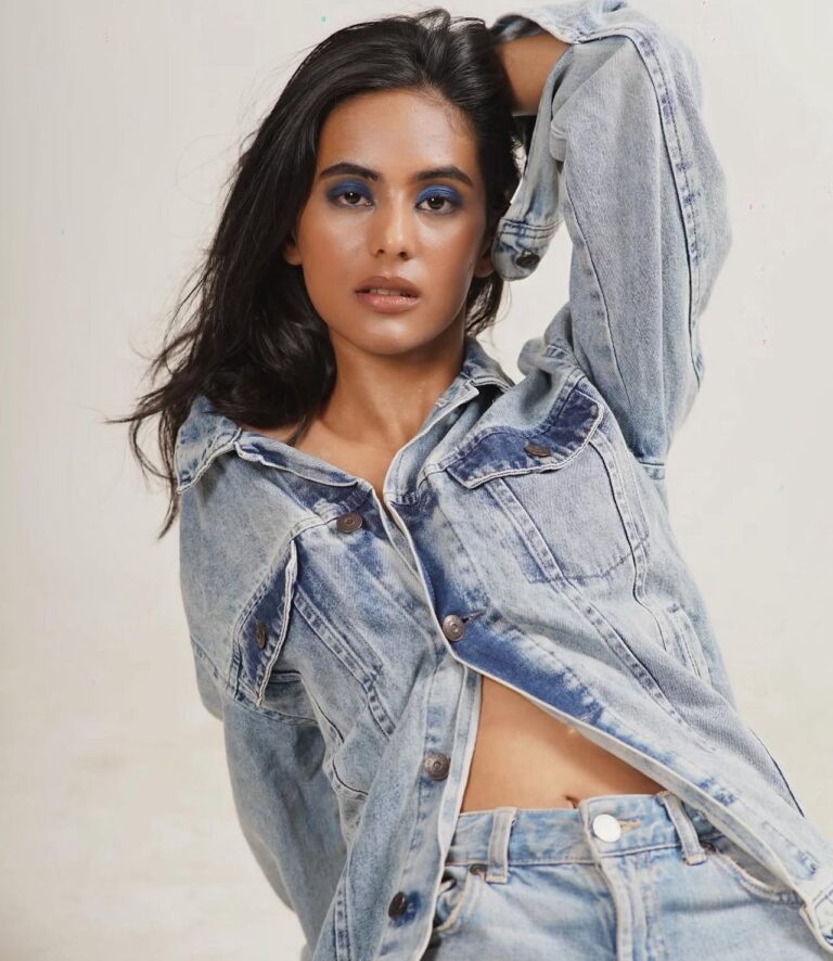 Srushti M — model portfolio photo 24 of 29