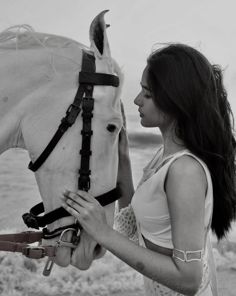Srushti M — model portfolio photo 25 of 29