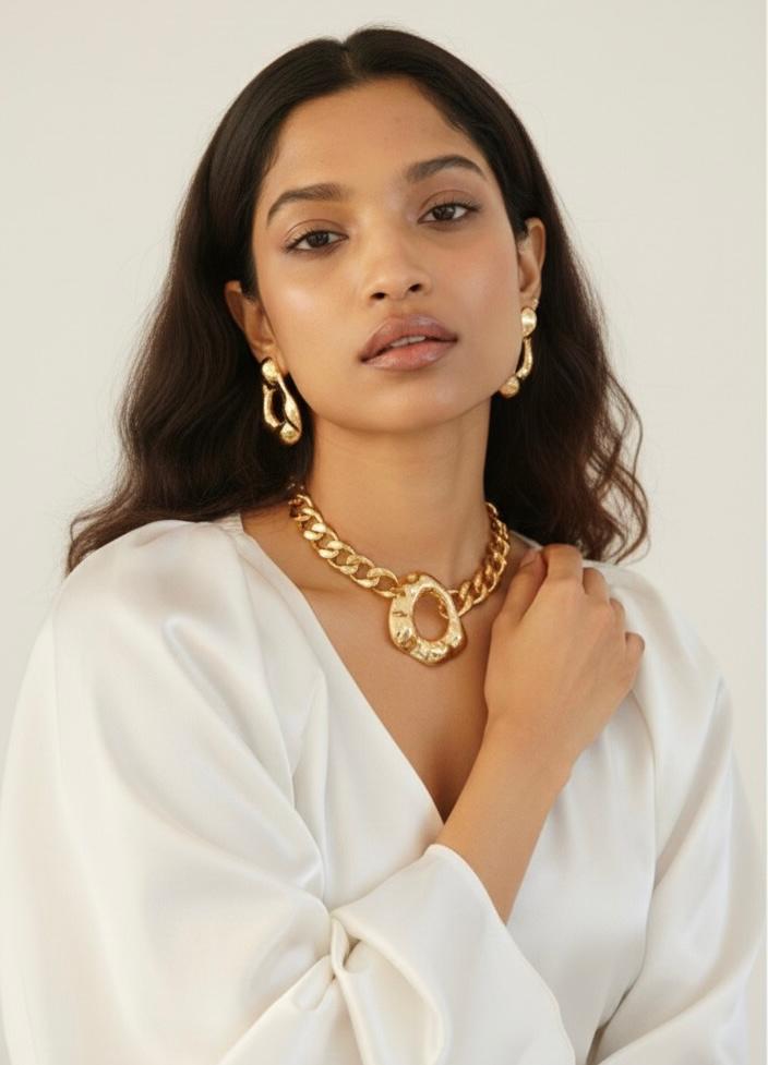 Shradha Pattanaik — model portfolio photo 12 of 17