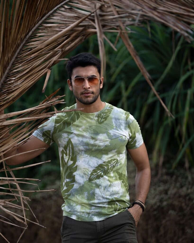 Navneet Mallik — artist portfolio photo 25 of 26