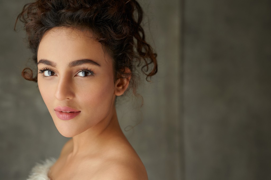 Seerat Kapoor — artist portfolio photo 9 of 17