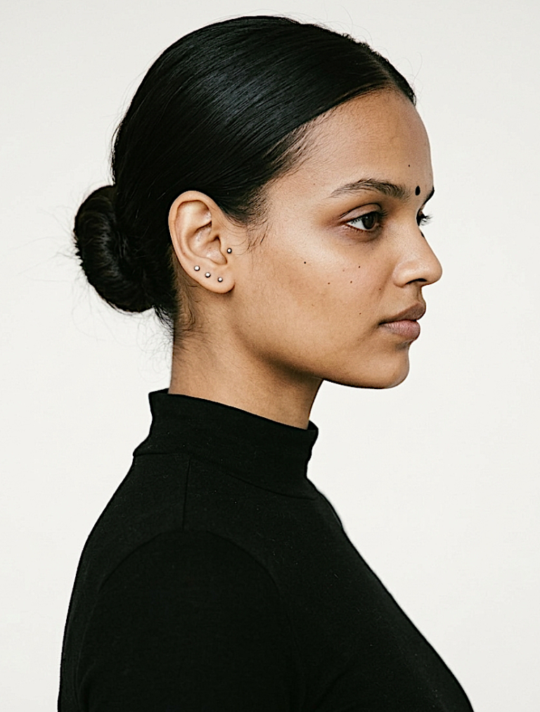 Srushti Gorkhe — model portfolio photo 18 of 24