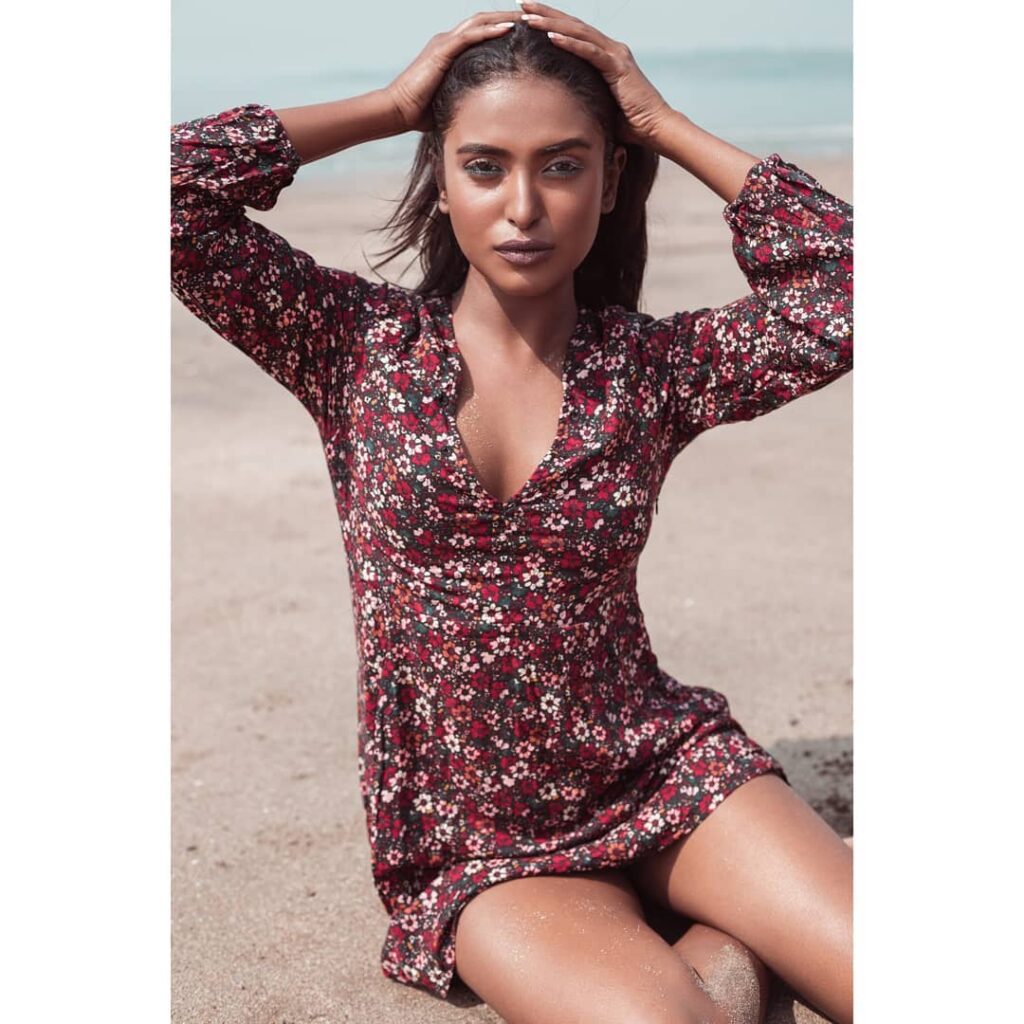 Poulami Das — artist portfolio photo 10 of 20