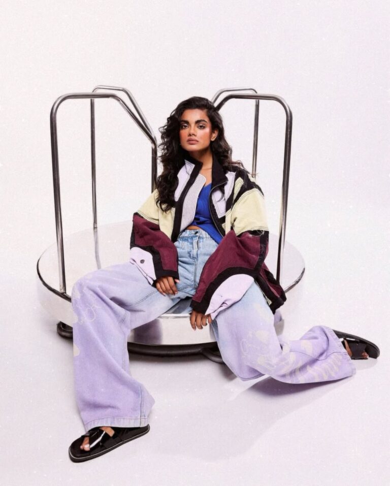 Roshni Sharma — model portfolio photo 13 of 41