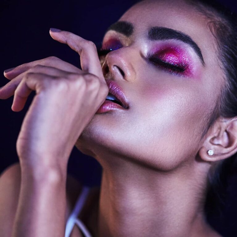 Roshni Sharma — model portfolio photo 22 of 41