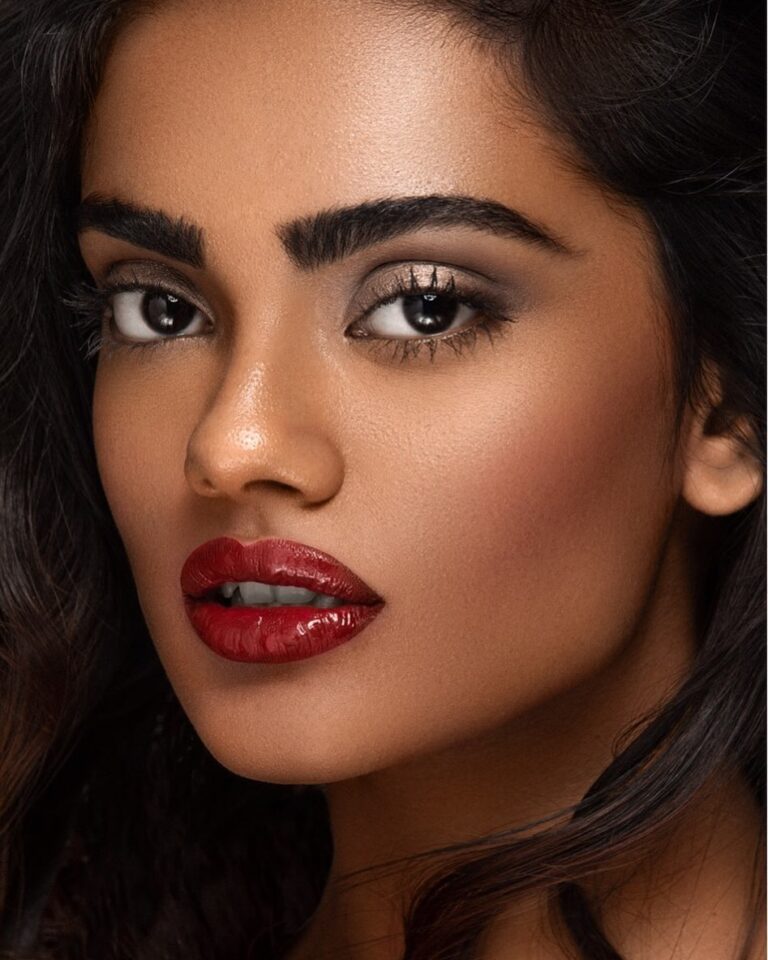 Roshni Sharma — model portfolio photo 37 of 41