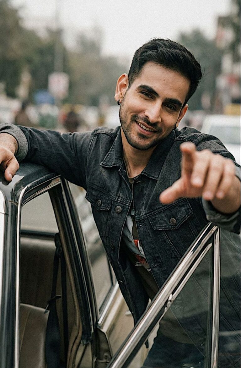 Vicky Kaler — model portfolio photo 10 of 20