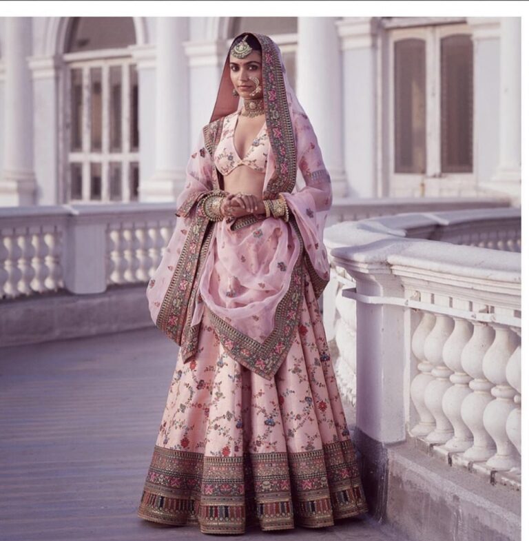 Vishakha Bhardwaj — model portfolio photo 23 of 32