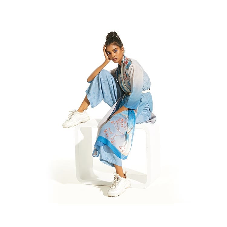 Aditi Anand — model portfolio photo 19 of 34