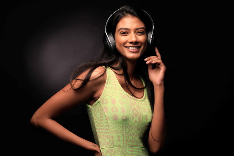 Aditi Anand — model portfolio photo 20 of 34
