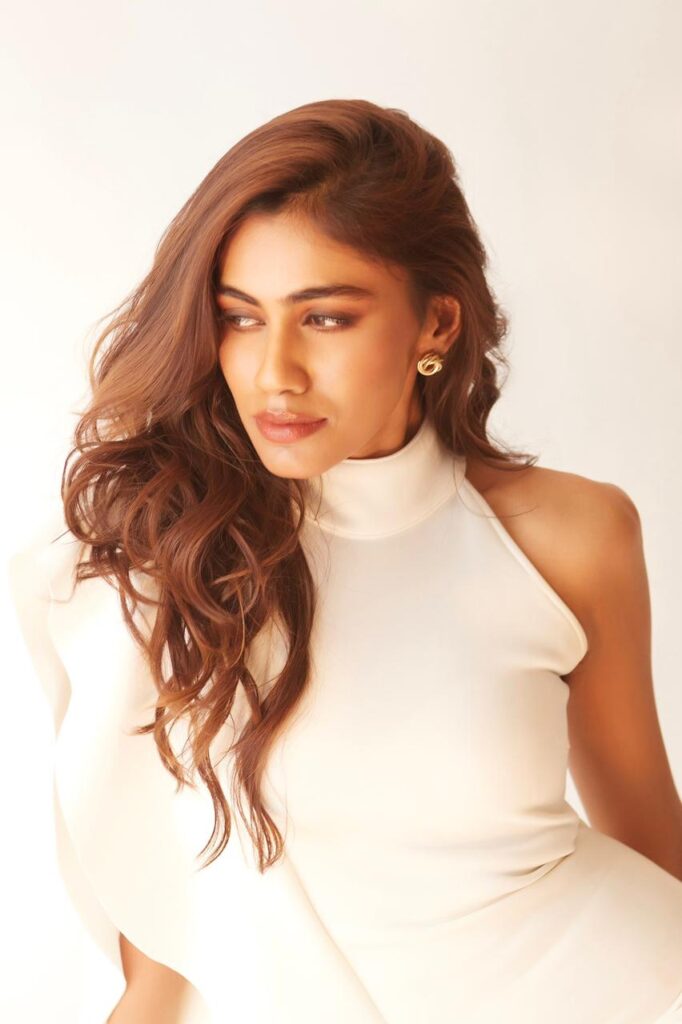 Apeksha Porwal — artist portfolio photo 13 of 13