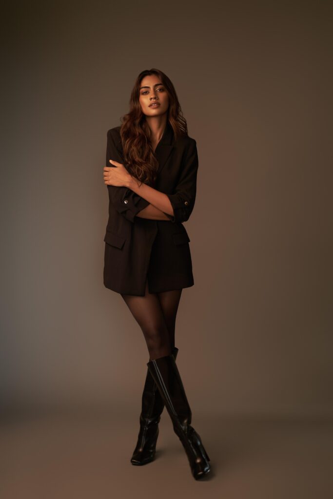 Apeksha Porwal — artist portfolio photo 5 of 13