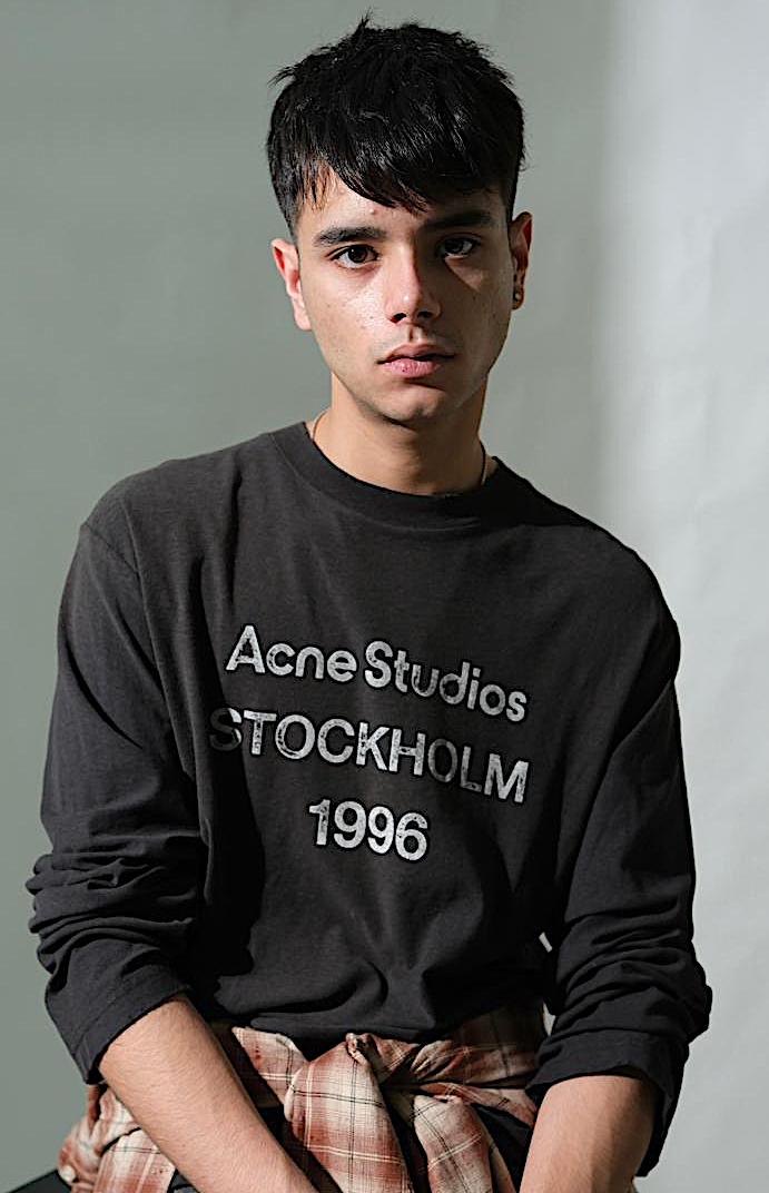 Aryan — model portfolio photo 14 of 23