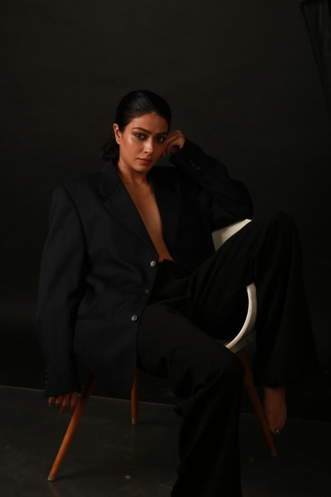 Charu — artist portfolio photo 17 of 24