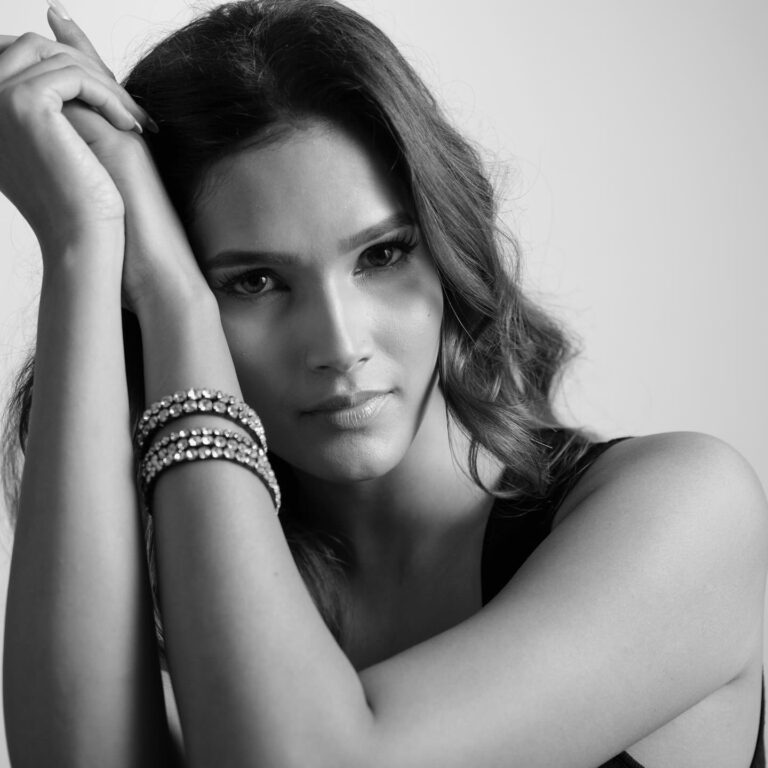 Deepa Biswas — model portfolio photo 27 of 40