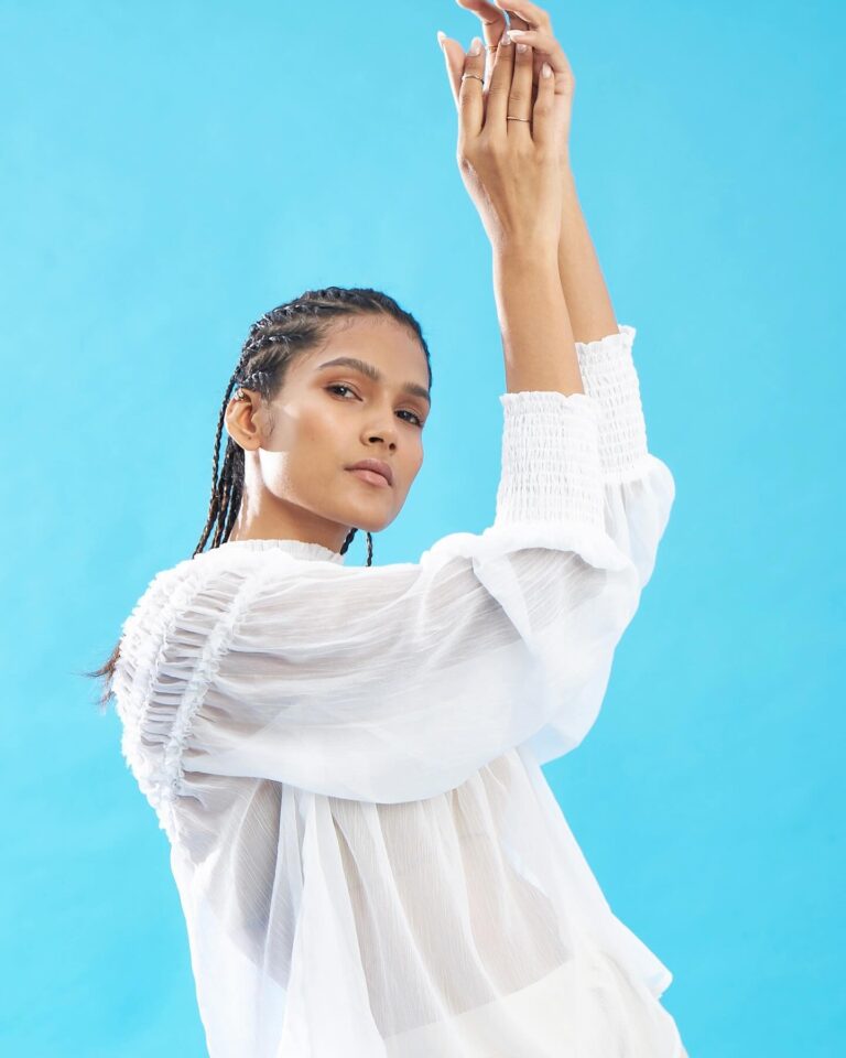 Deepa Biswas — model portfolio photo 10 of 40