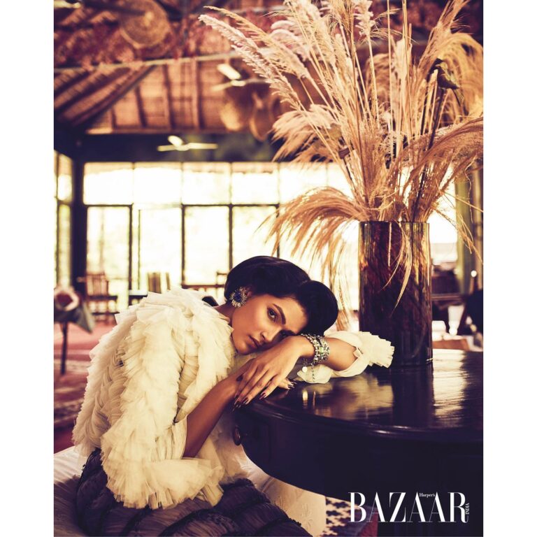 Deepa Biswas — model portfolio photo 33 of 40