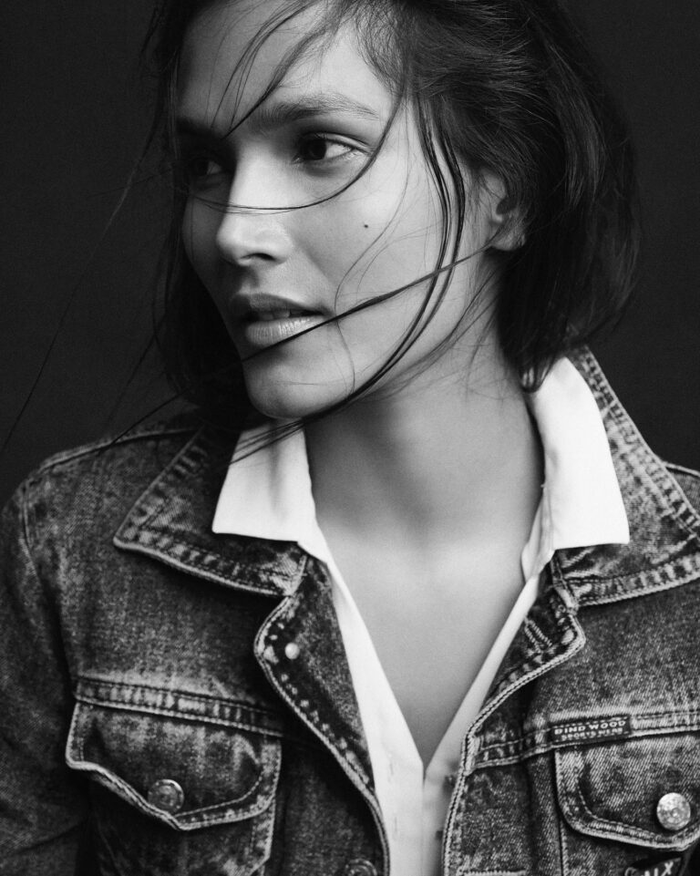 Deepa Biswas — model portfolio photo 13 of 40