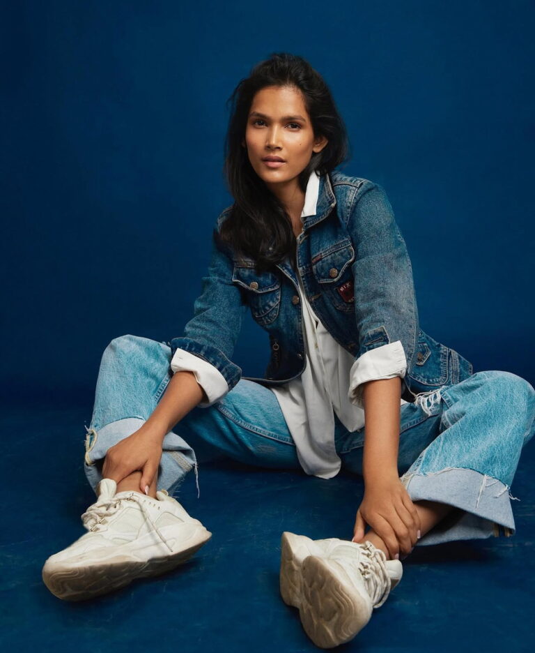 Deepa Biswas — model portfolio photo 20 of 40
