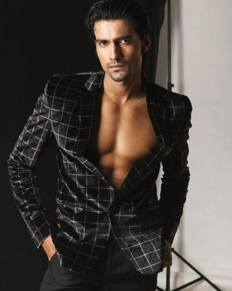 Gaurav Hazare — model portfolio photo 18 of 33