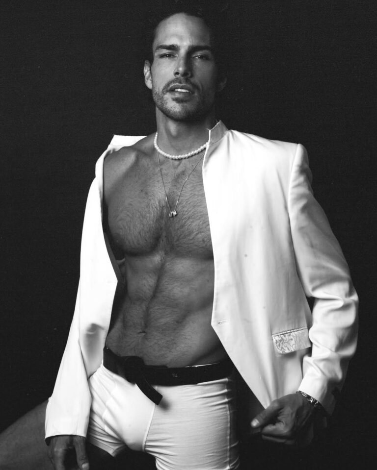 Bruno Amora (Brazil) — model portfolio photo 9 of 28