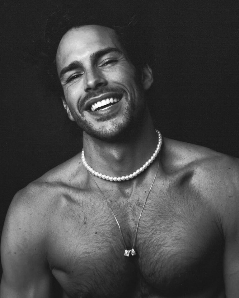 Bruno Amora (Brazil) — model portfolio photo 18 of 28