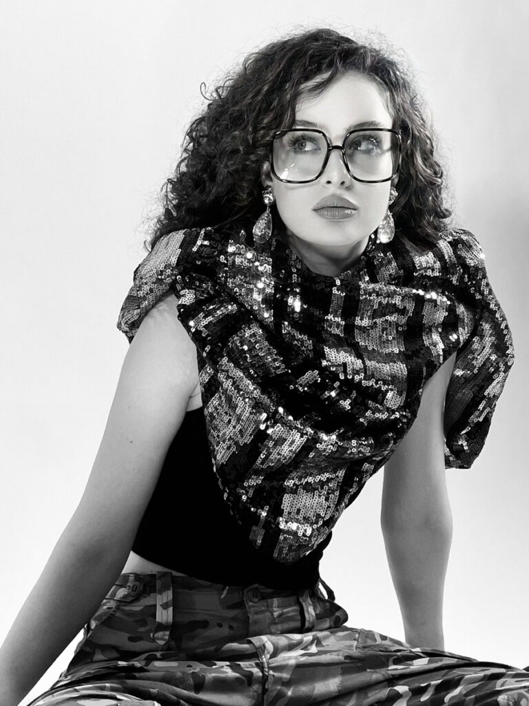 Catinca — model portfolio photo 30 of 35