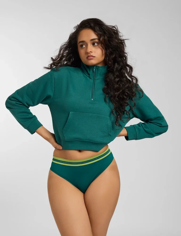 Tanishta — model portfolio photo 13 of 19