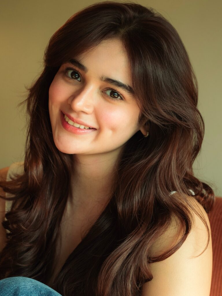 Kanchi Bhansali — model portfolio photo 22 of 23