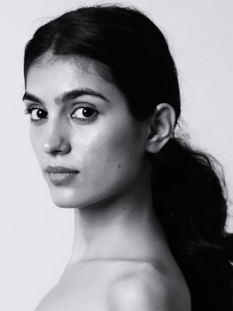 Vidushi Katare — model portfolio photo 12 of 17