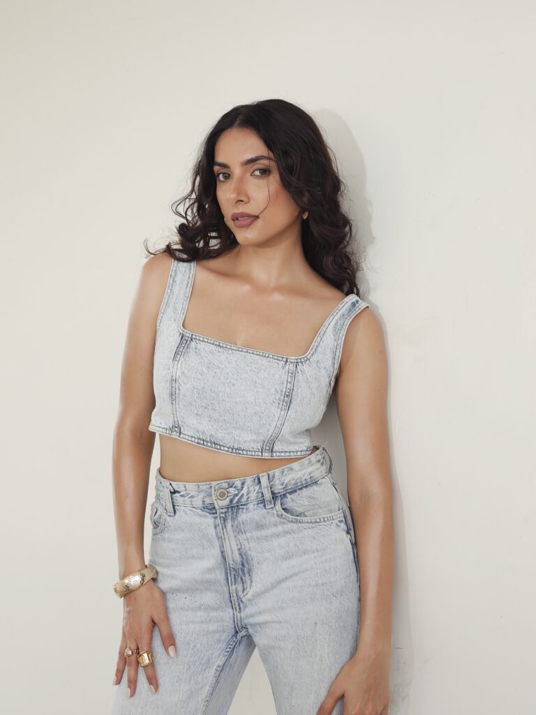 Divisha Paliwal — model portfolio photo 6 of 15