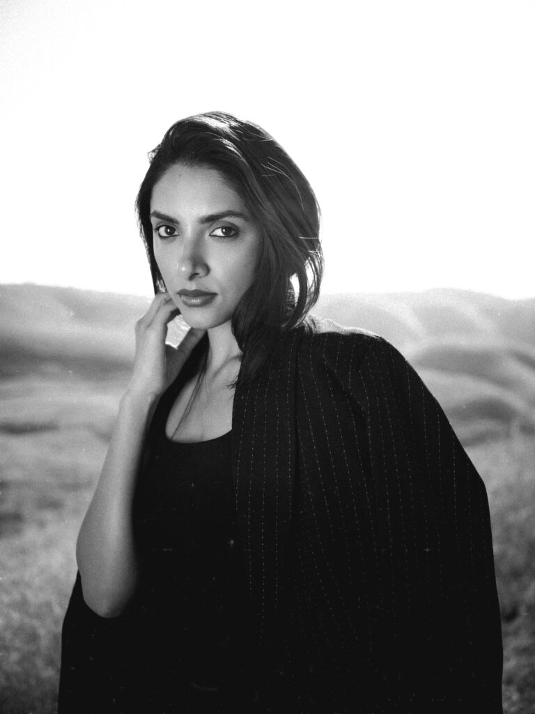 Divisha Paliwal — model portfolio photo 7 of 15