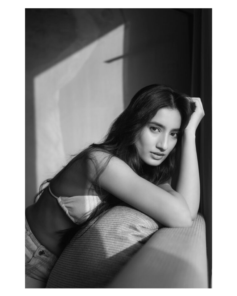 Amisha — model portfolio photo 5 of 23