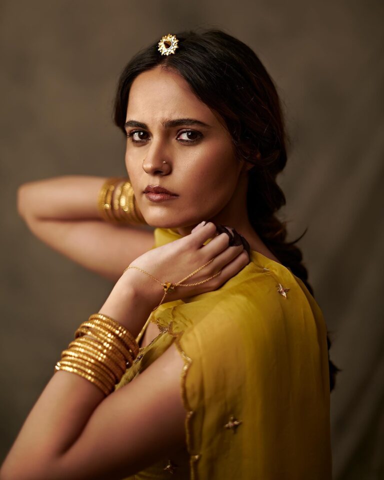 Pooja Shyam Prabhat — model portfolio photo 7 of 17